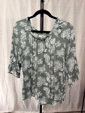 Late August Leafy Top - L
